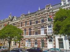 middelste pand nrs. 10 (rechts) en 11 (links)