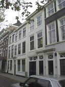 nr. 127/127a in het midden van de afbeelding