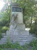 gedenkmonument gebroeders Maris