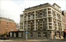 Nassauplein 62-76/hoek Javastraat 72 