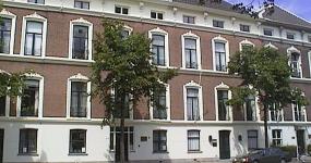 Javastraat 48 links op de afbeelding