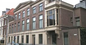 Laan van Meerdervoort 9 en 11 (v.r.n.l.)